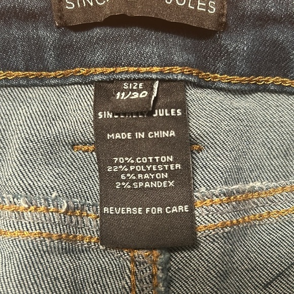Juniors brand new jeans size 11, low rise. - Picture 6 of 9